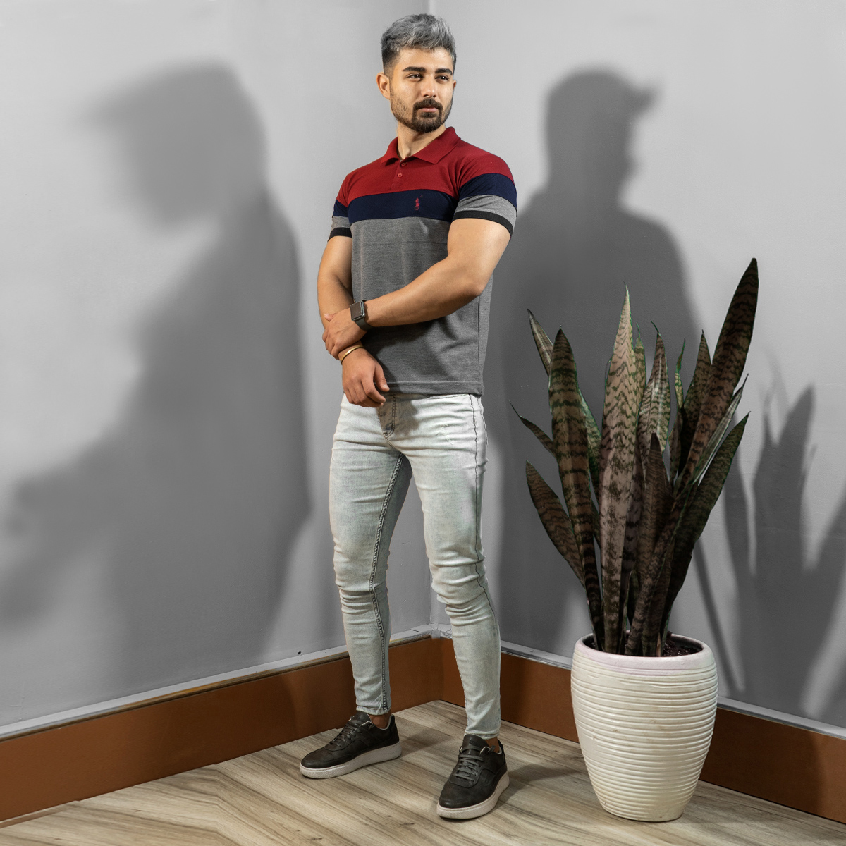تيشرت مردانه رنگ طوسي زرشكي مدل chian