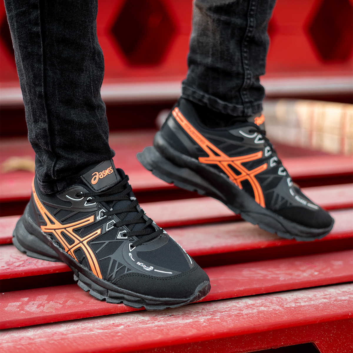 کفش ورزشی Asics مردانه مشکی نارنجی زیره مشکی مدل Kaloni