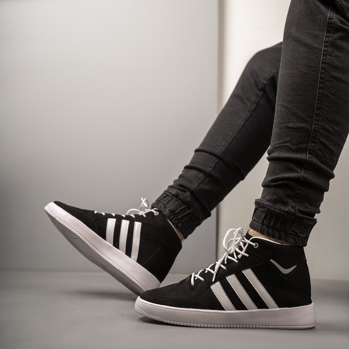 نیم بوت Adidas مردانه مشکی مدلsanil