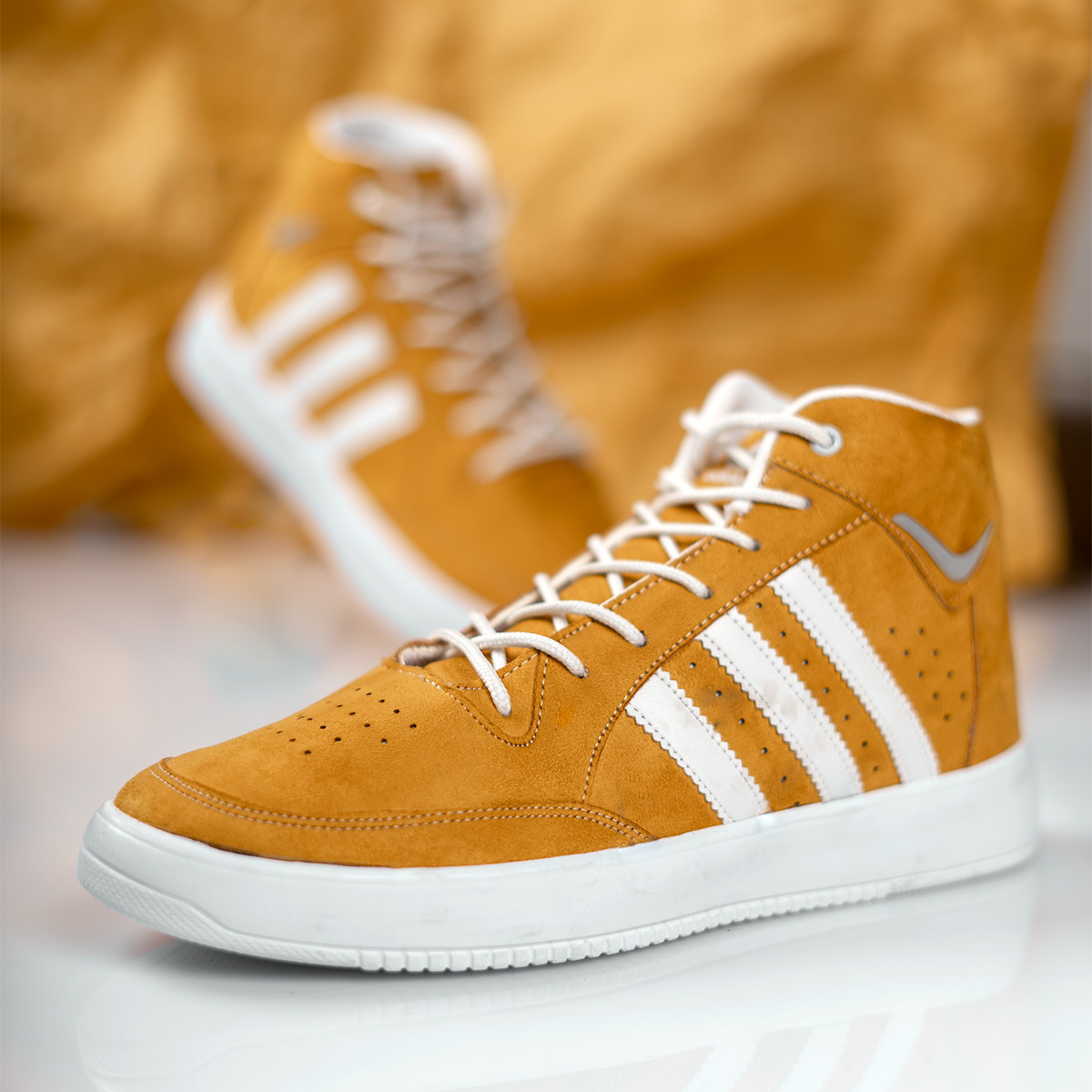 نیم بوت Adidas مردانه عسلی مدلsanil