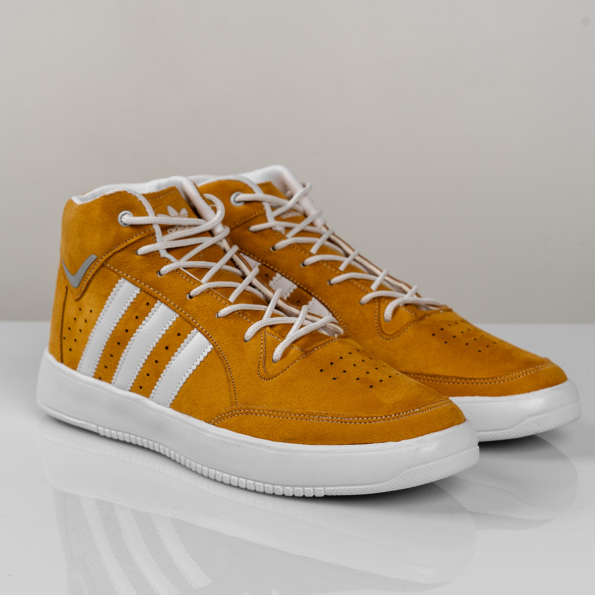 نیم بوت Adidas مردانه عسلی مدلsanil