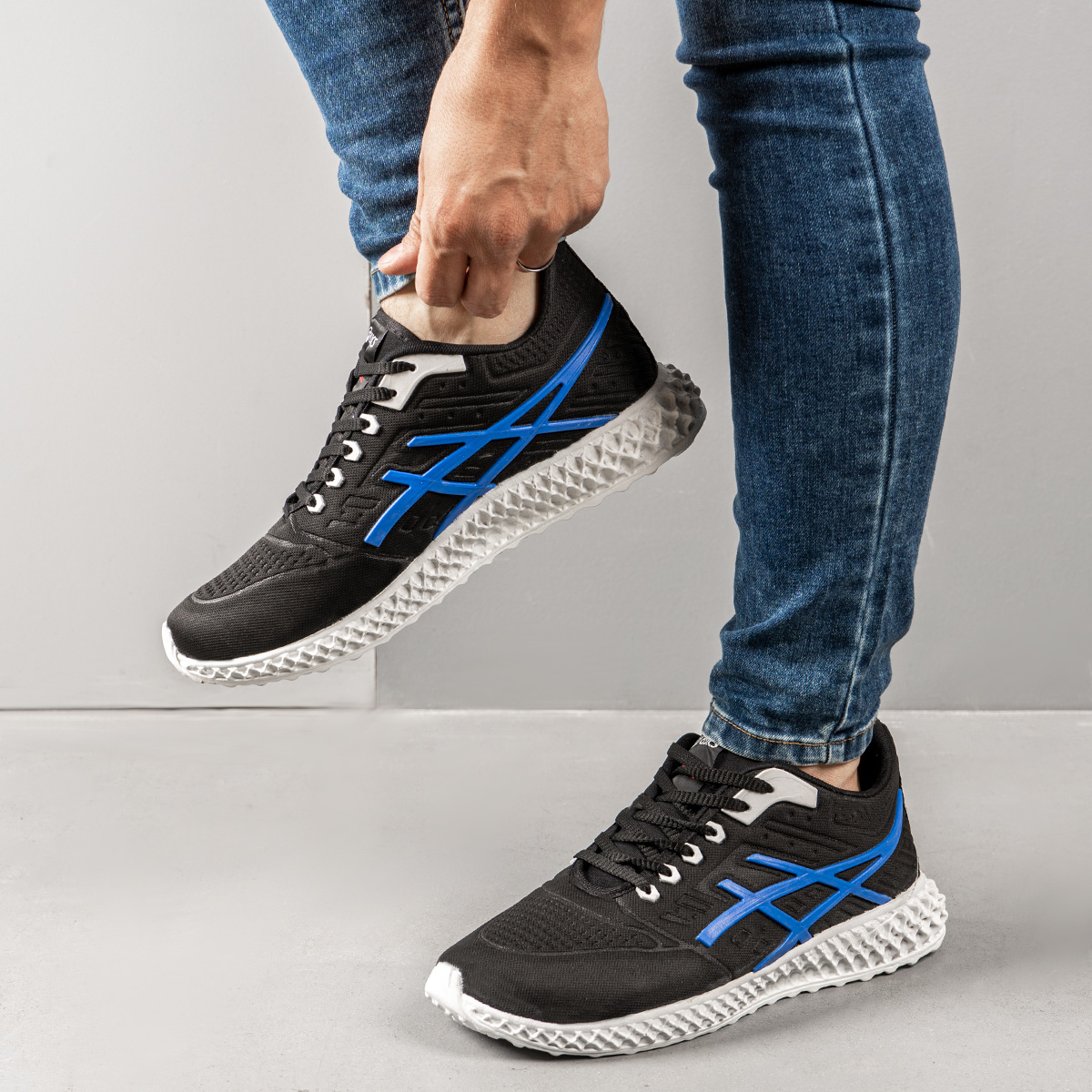 کفش ورزشی Asics مردانه مشکی آبی مدل Nardin(T)