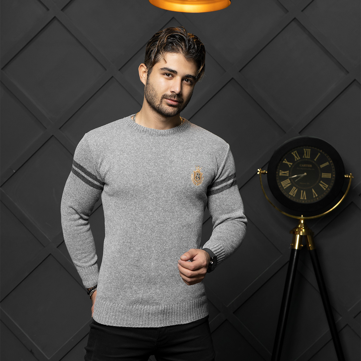 پلیور مردانه طوسی روشن مدل Akar