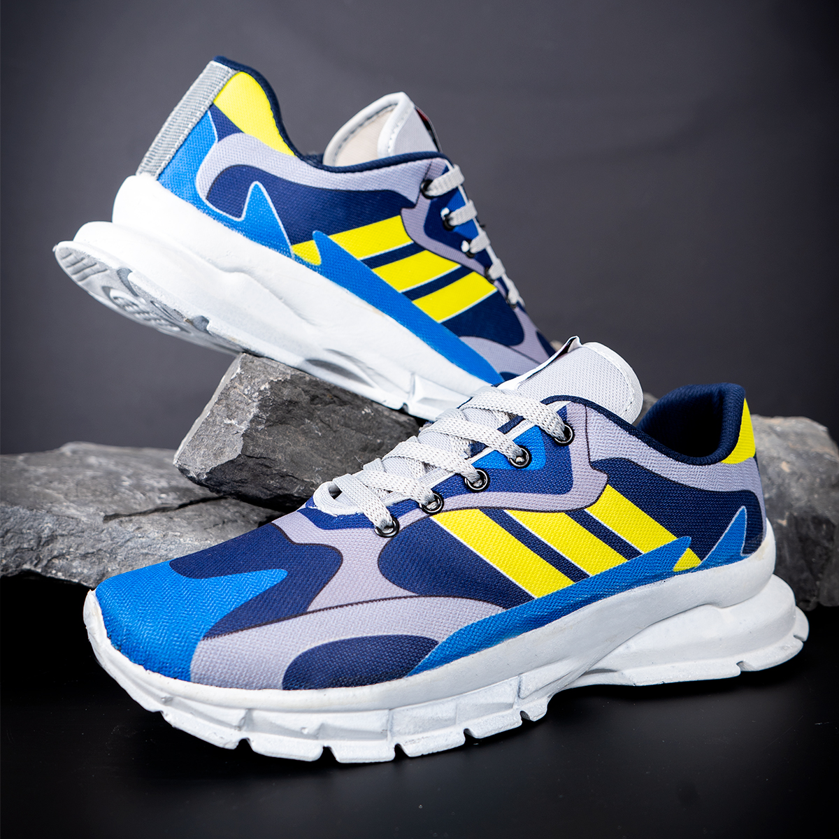 کفش ورزشی Adidas مردانه زرد آبی مدل Tacha