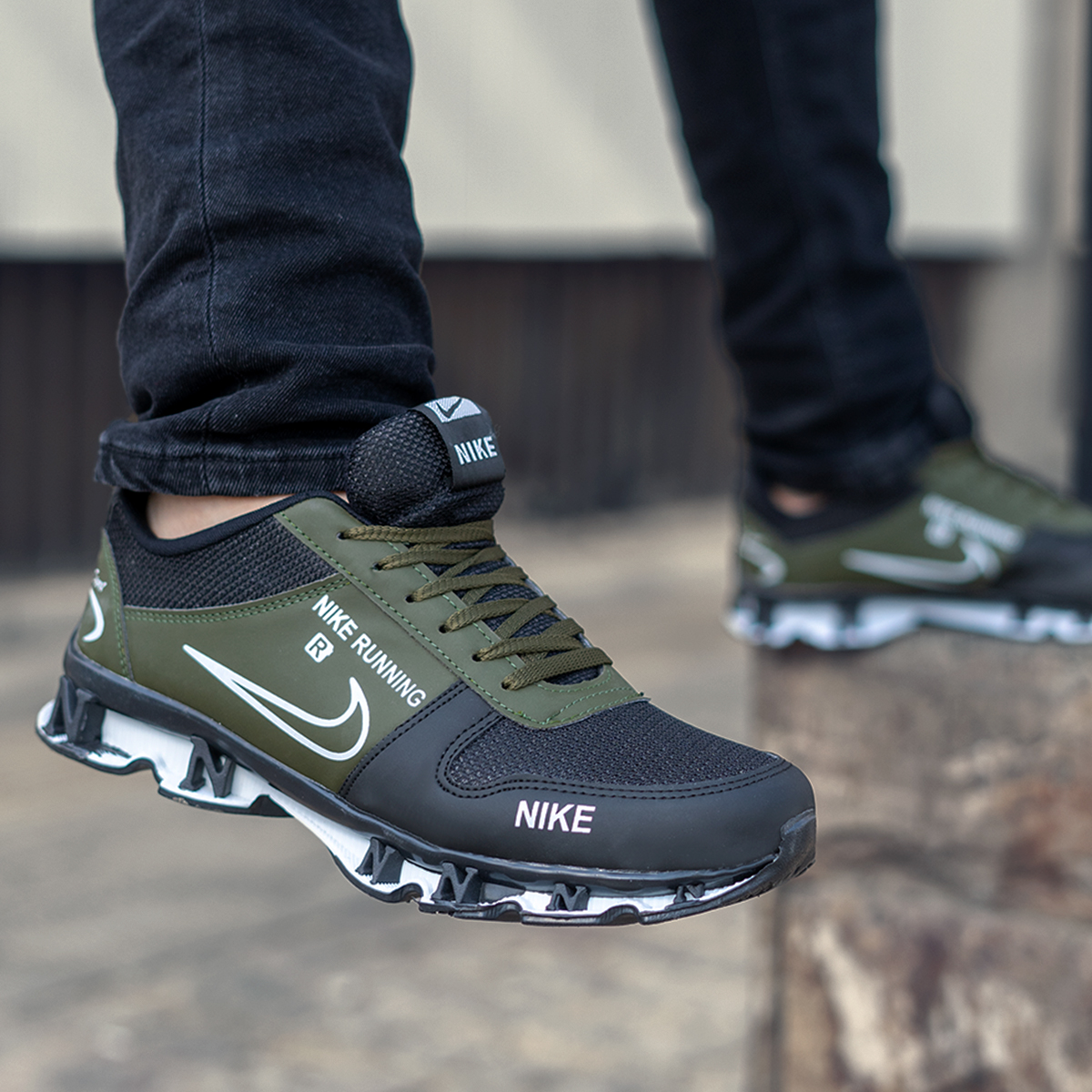 کفش ورزشی Nike running مشکی سبز مردانه مدلLabra