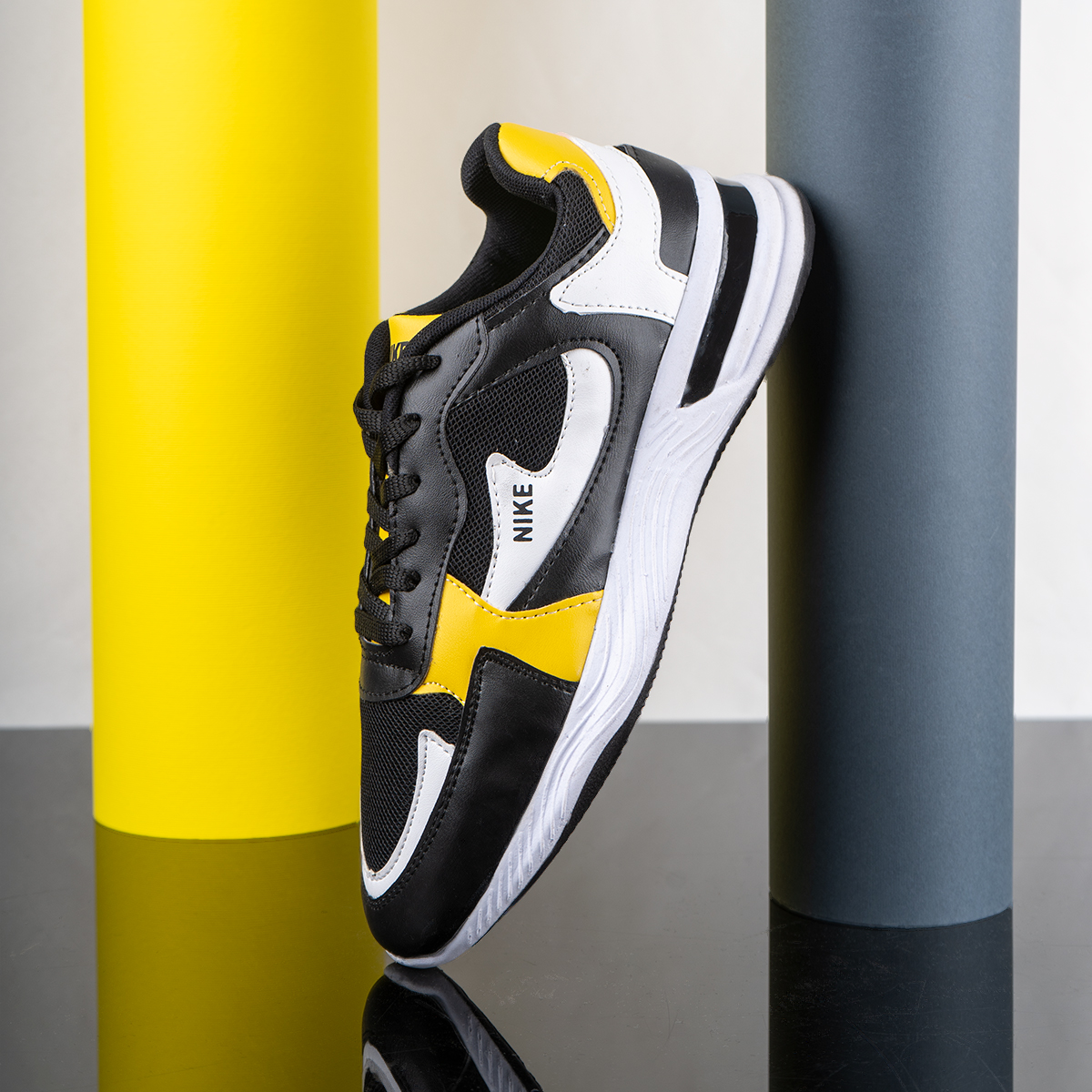 کفش ورزشی Nike مردانه مشکی زرد مدلJimi
