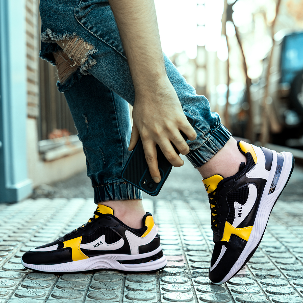 کفش ورزشی Nike مردانه مشکی زرد مدلJimi