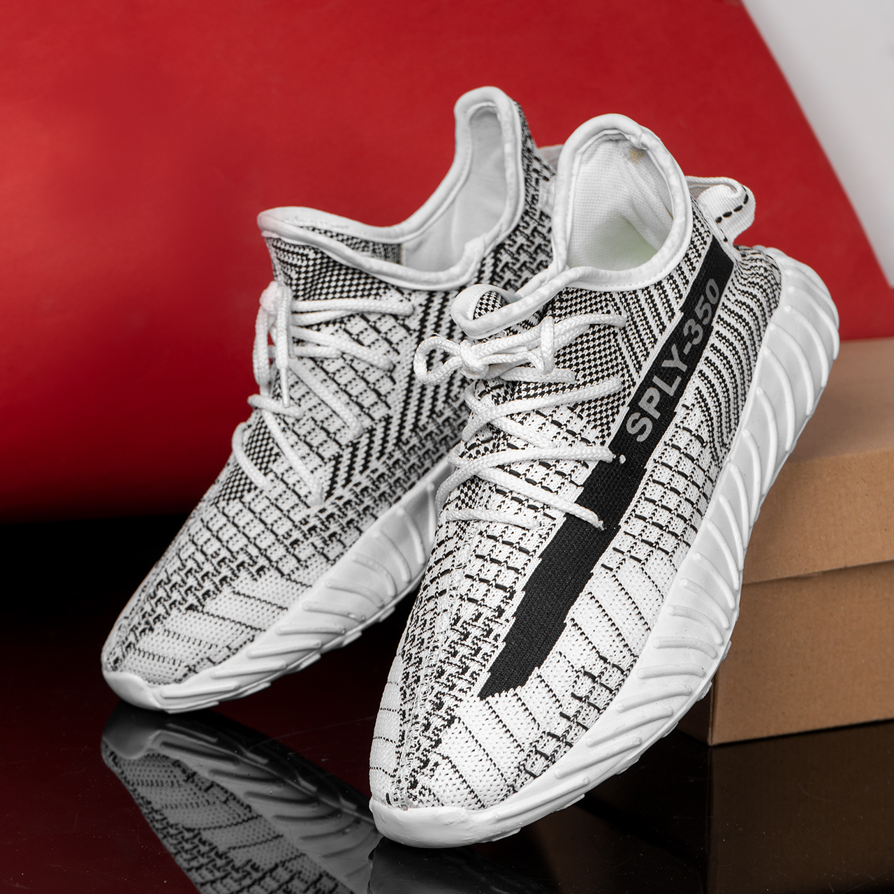 کفش Adidas سفید مردانه مدل Yeezy 350