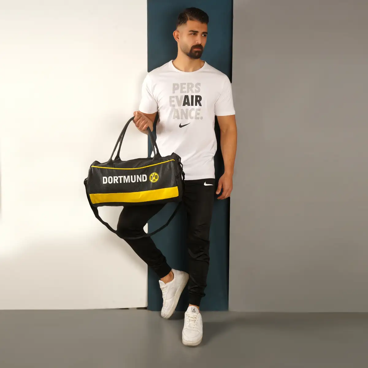 کیف ورزشی مشکی زرد مدل Dortmund