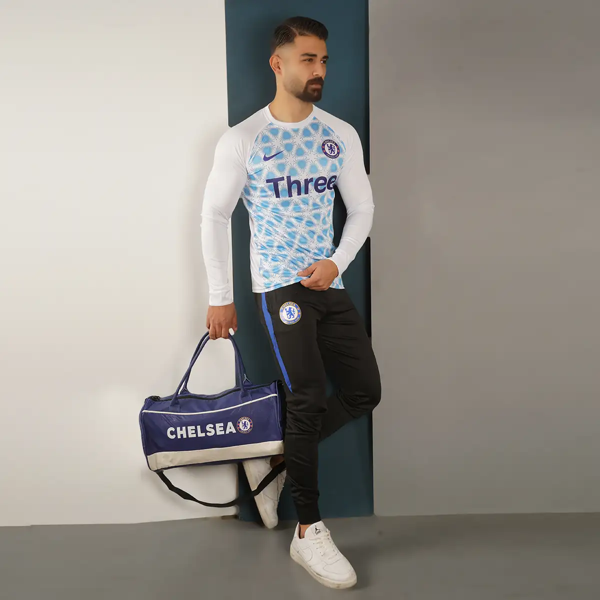 کیف ورزشی آبی مدل Chelsea