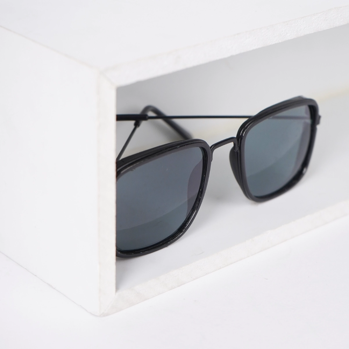 عینک آفتابی چهارگوش UV protection