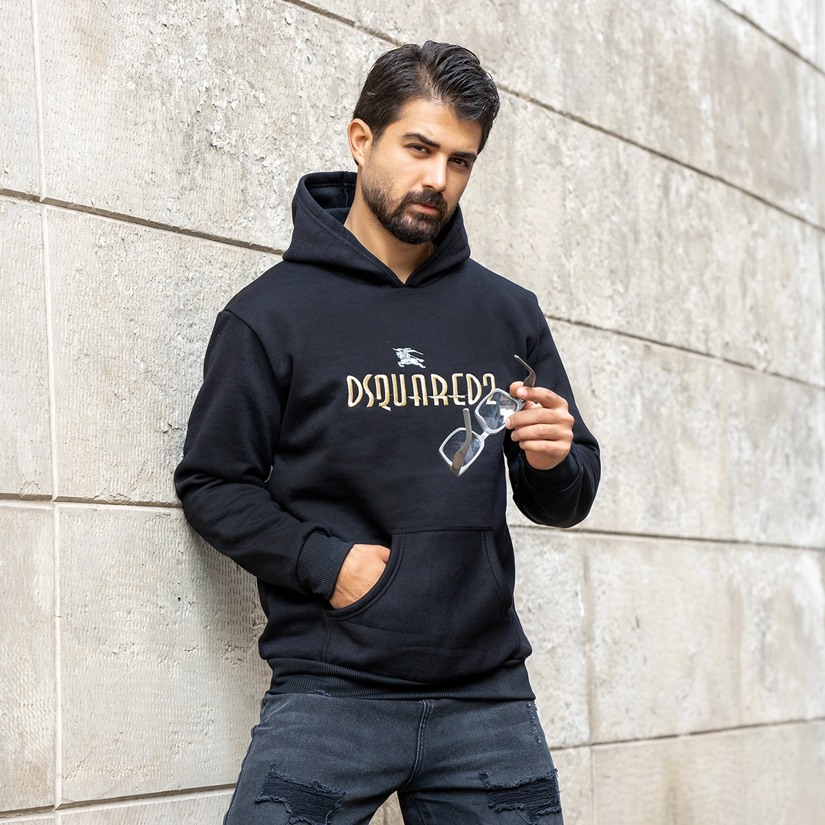 هودی مردانه مشکی DSQUARED2 مدلBehrad