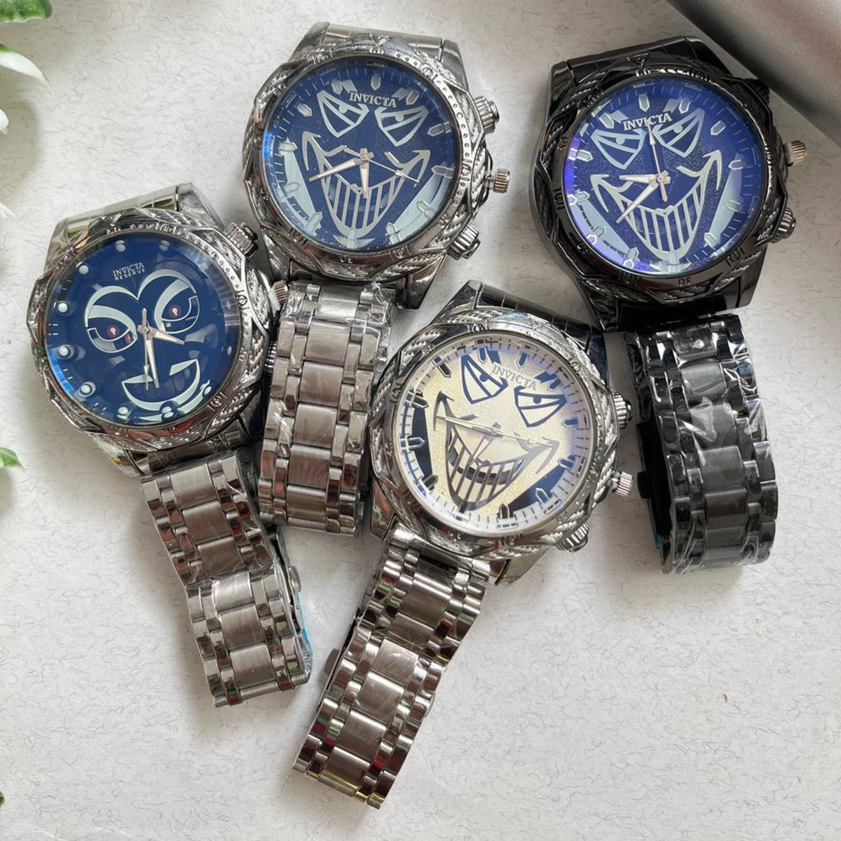 ساعت invicta طرح جوکر مشکی
