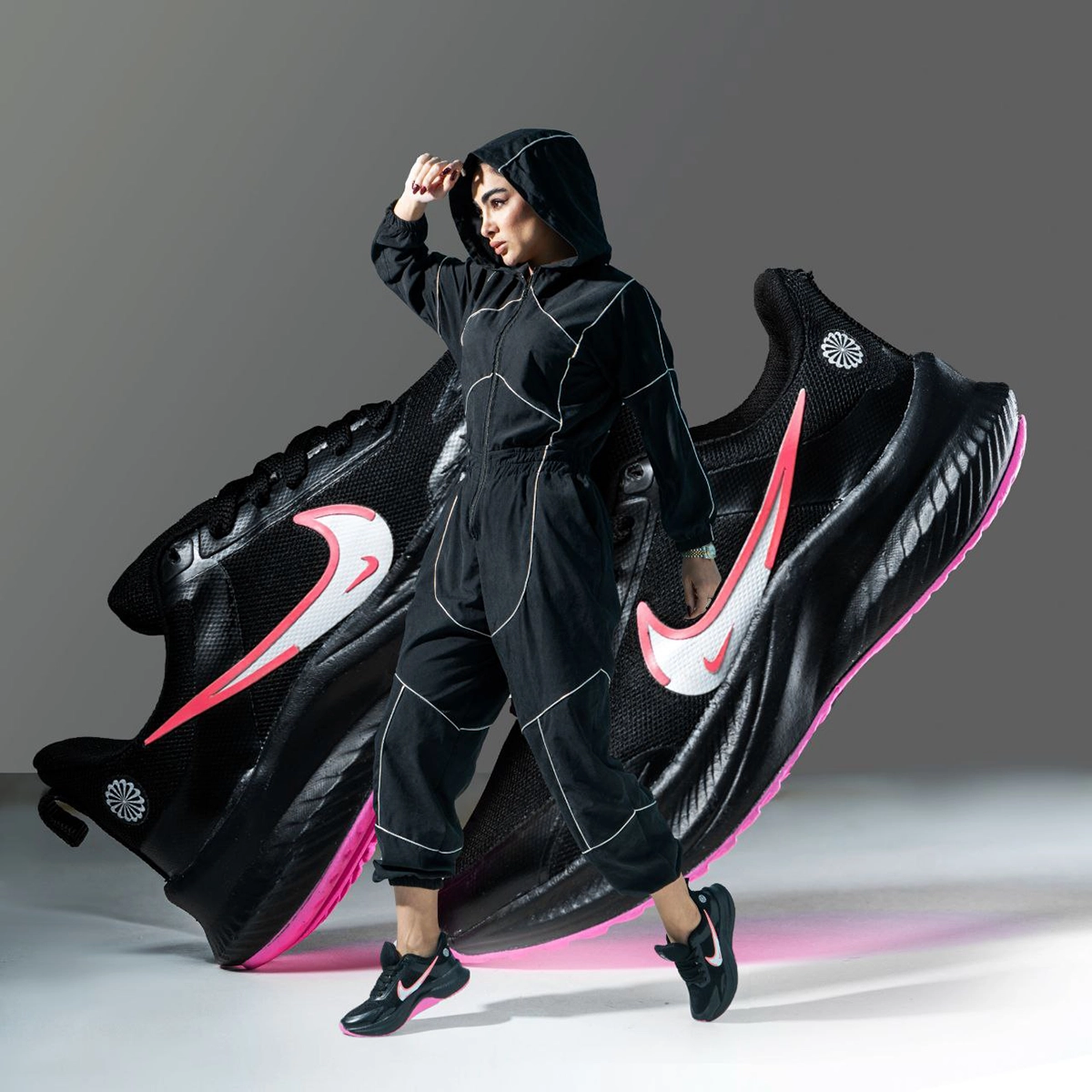 کفش ورزشی Nike زنانه مشکی صورتی مدل Taban