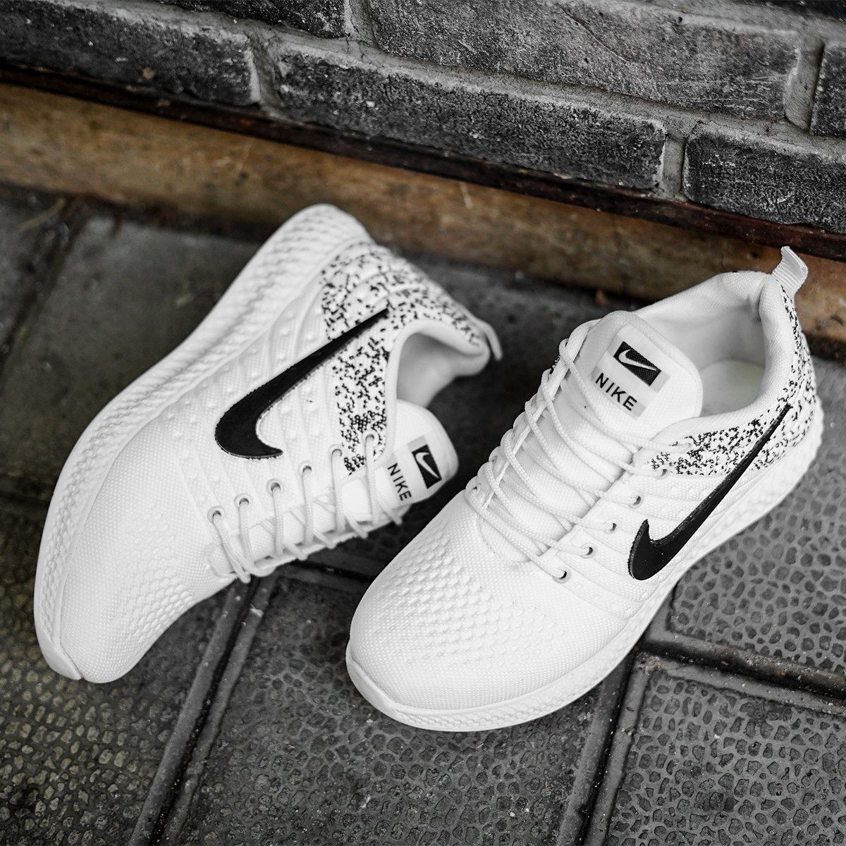 کفش ورزشی Nike مردانه سفید مدل Ganava