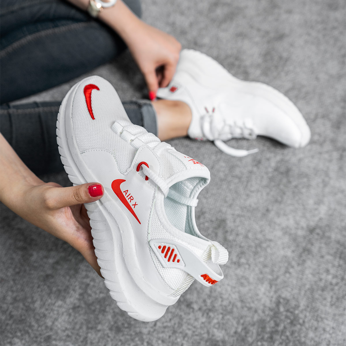 کفش ورزشی Nike دخترانه سفید مدل Sarva