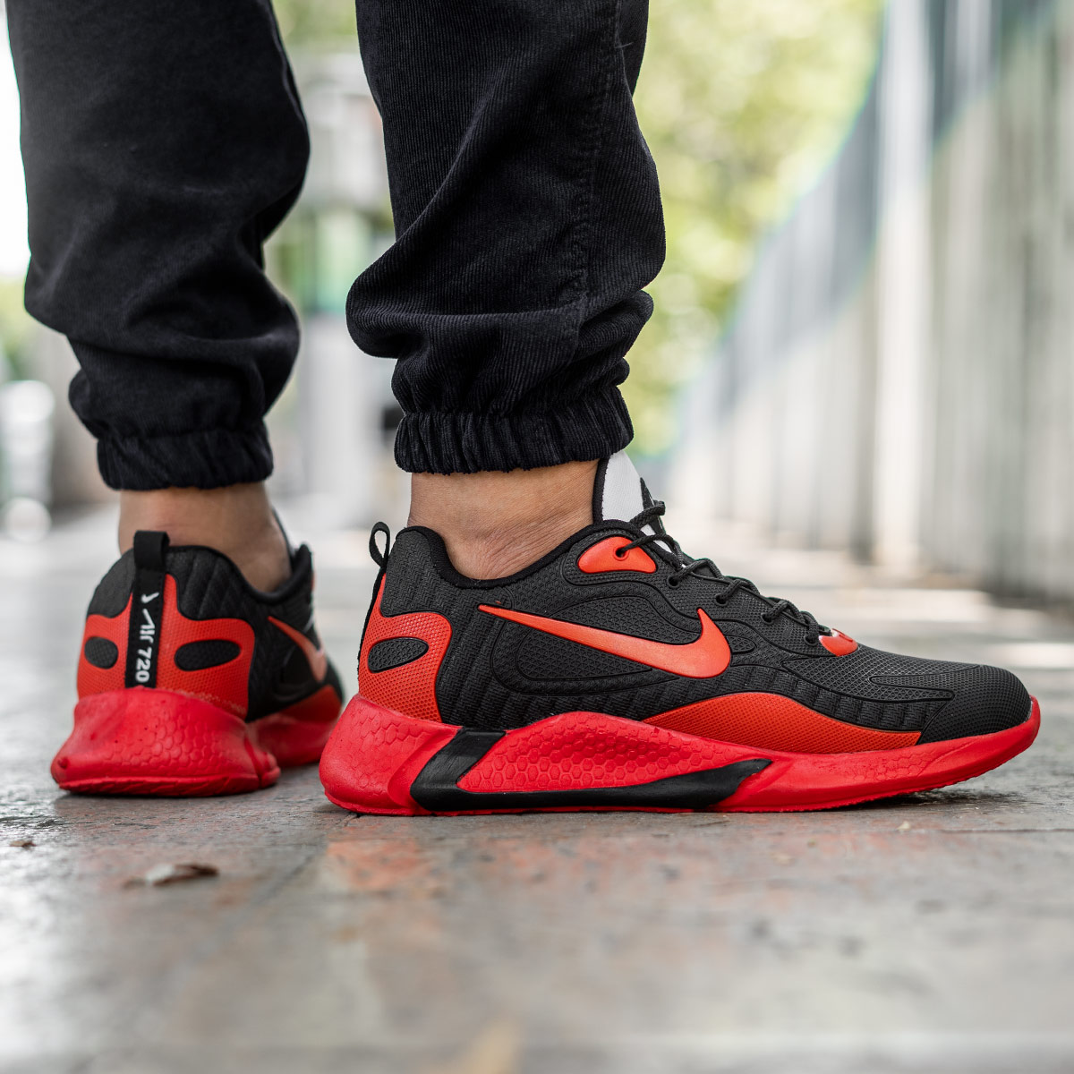 کفش ورزشی Nike مردانه مشکی قرمز مدل B709
