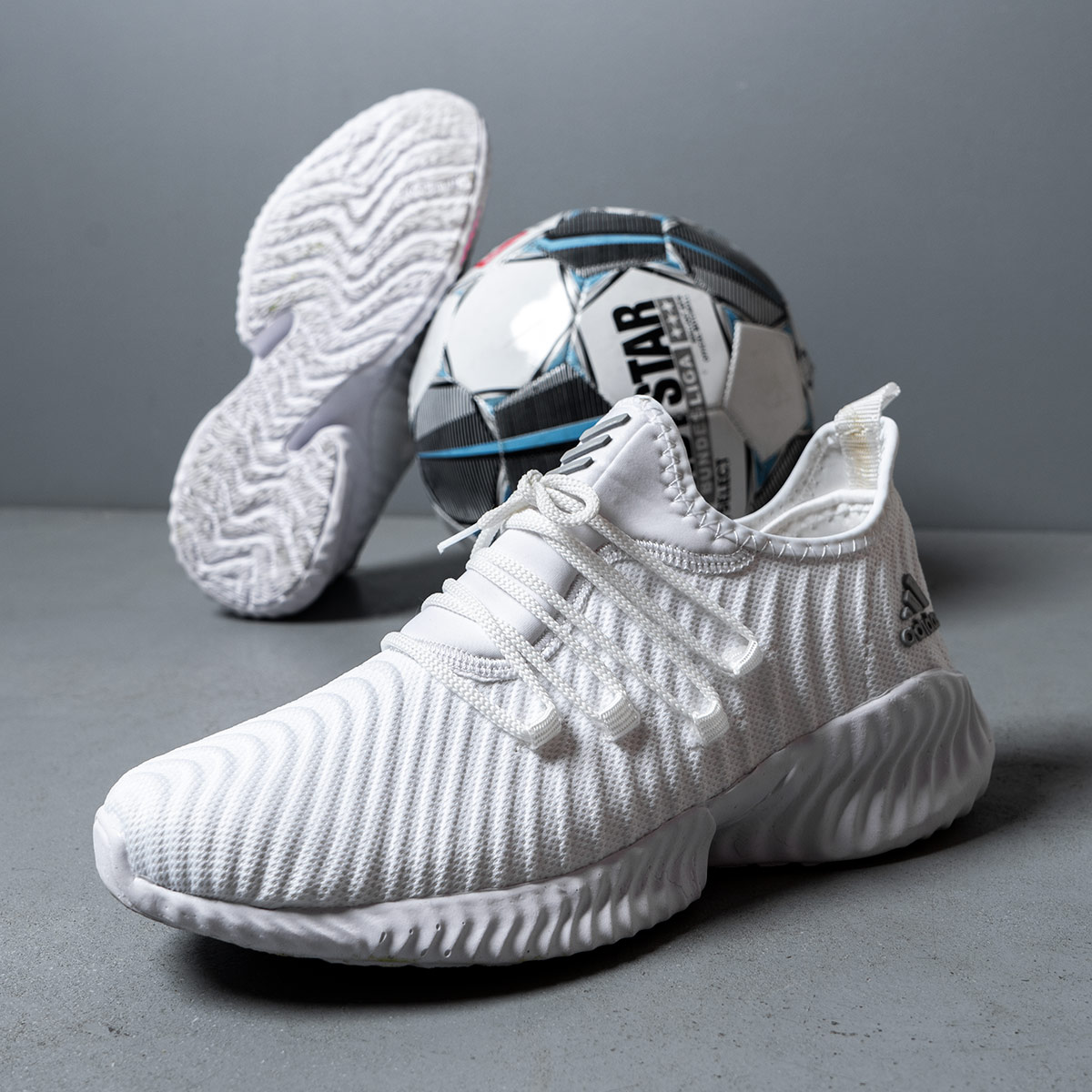 کفش ورزشی Adidas مردانه سفید مدل River
