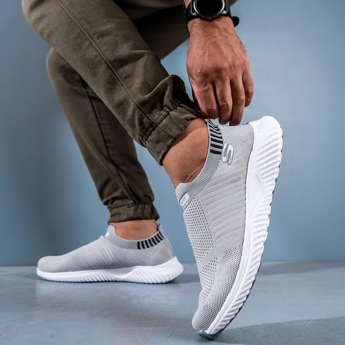 کفش ورزشیSKECHERS مردانه طوسی روشن مدل Balini-