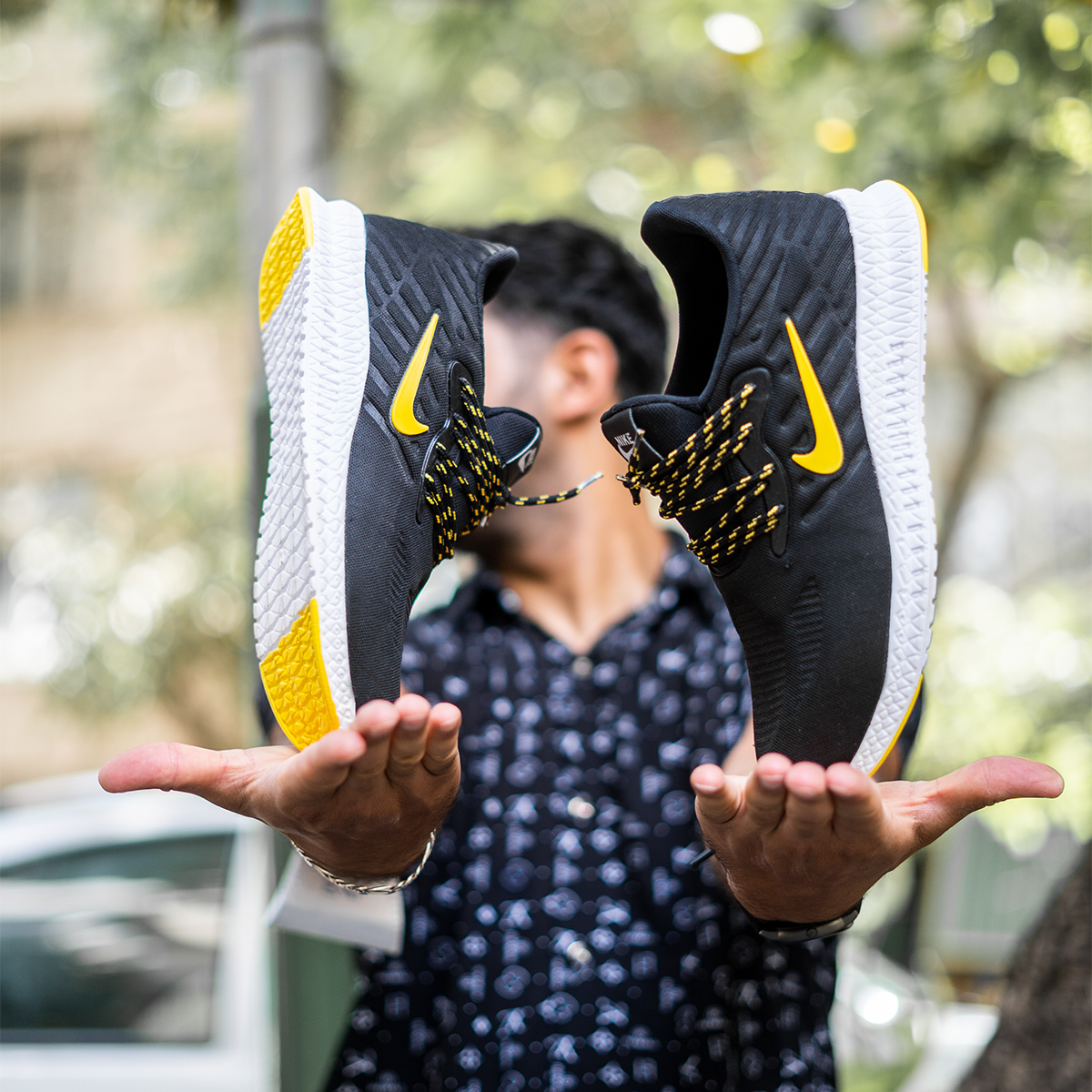 کفش ورزشی Nike مردانه مشکی زرد مدل Roham