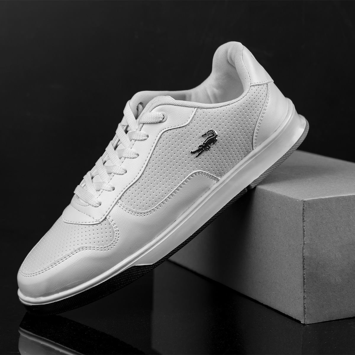 کفش Lacosteسفید مردانه مدلLakat