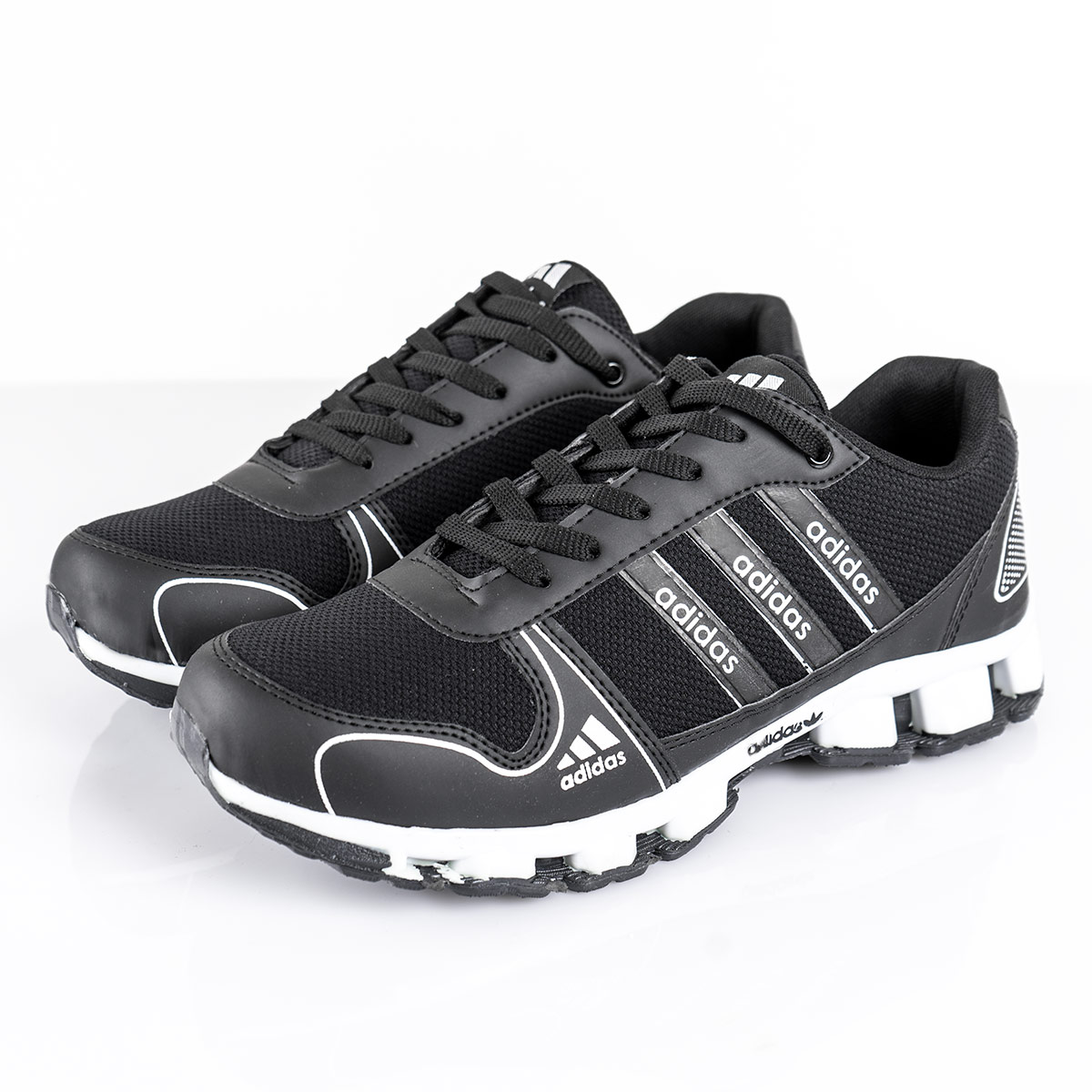 کفش ورزشی Adidas مردانه مشکی سفید مدل Artek