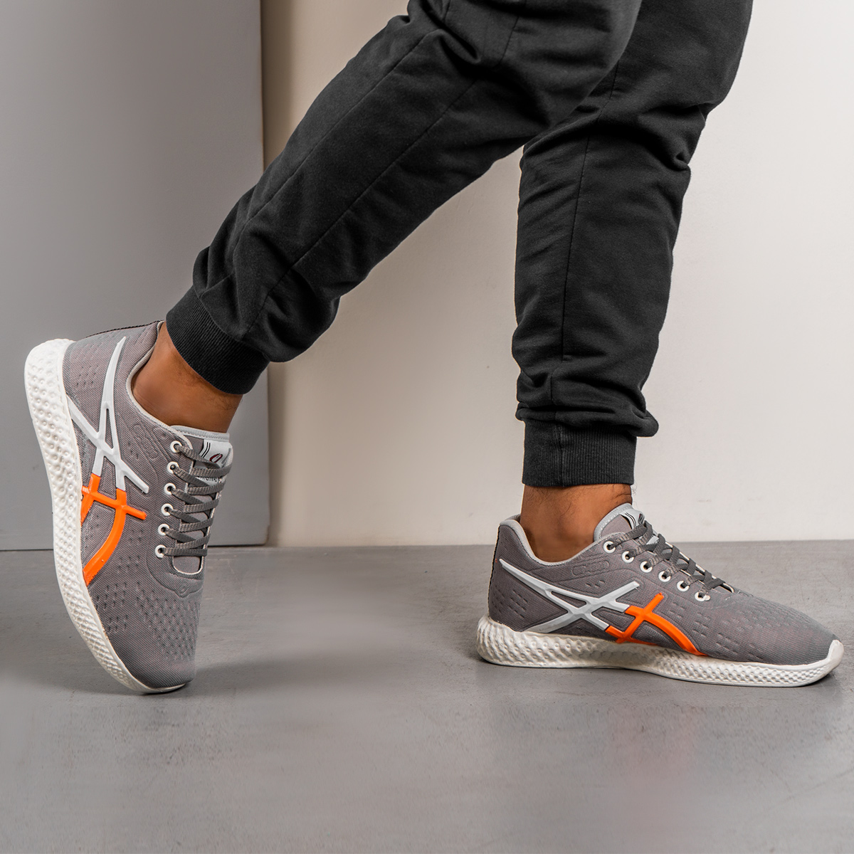کفش ورزشی Asics مردانه طوسی نارنجی مدل Nardin(T)