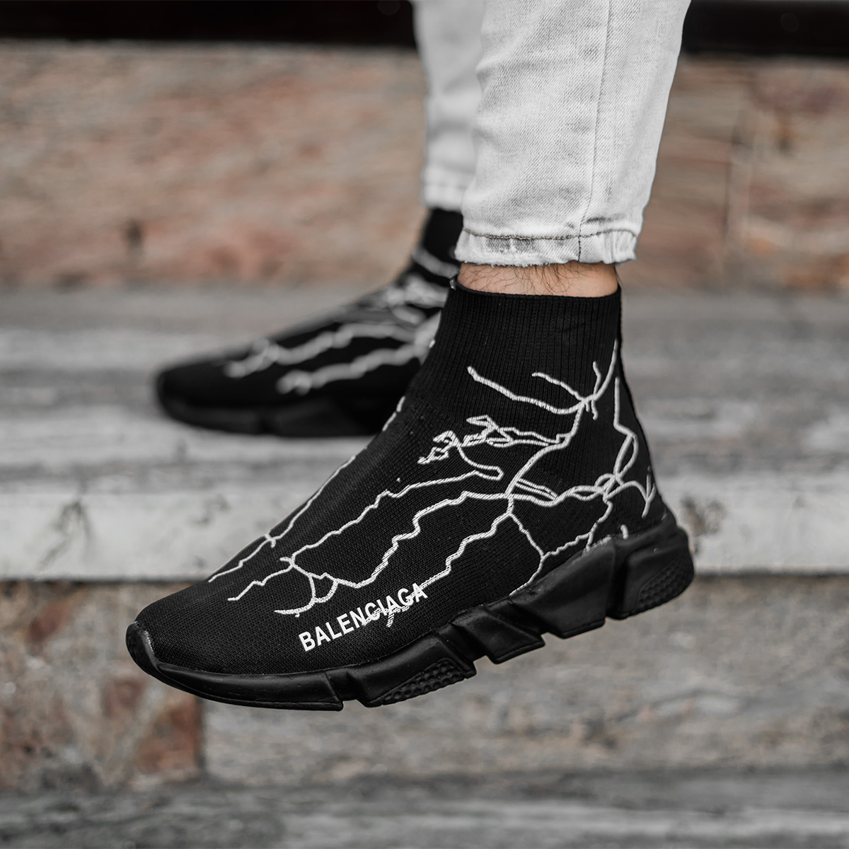کفش ورزشی Balenciagaمردانه مشکی مدلAgras