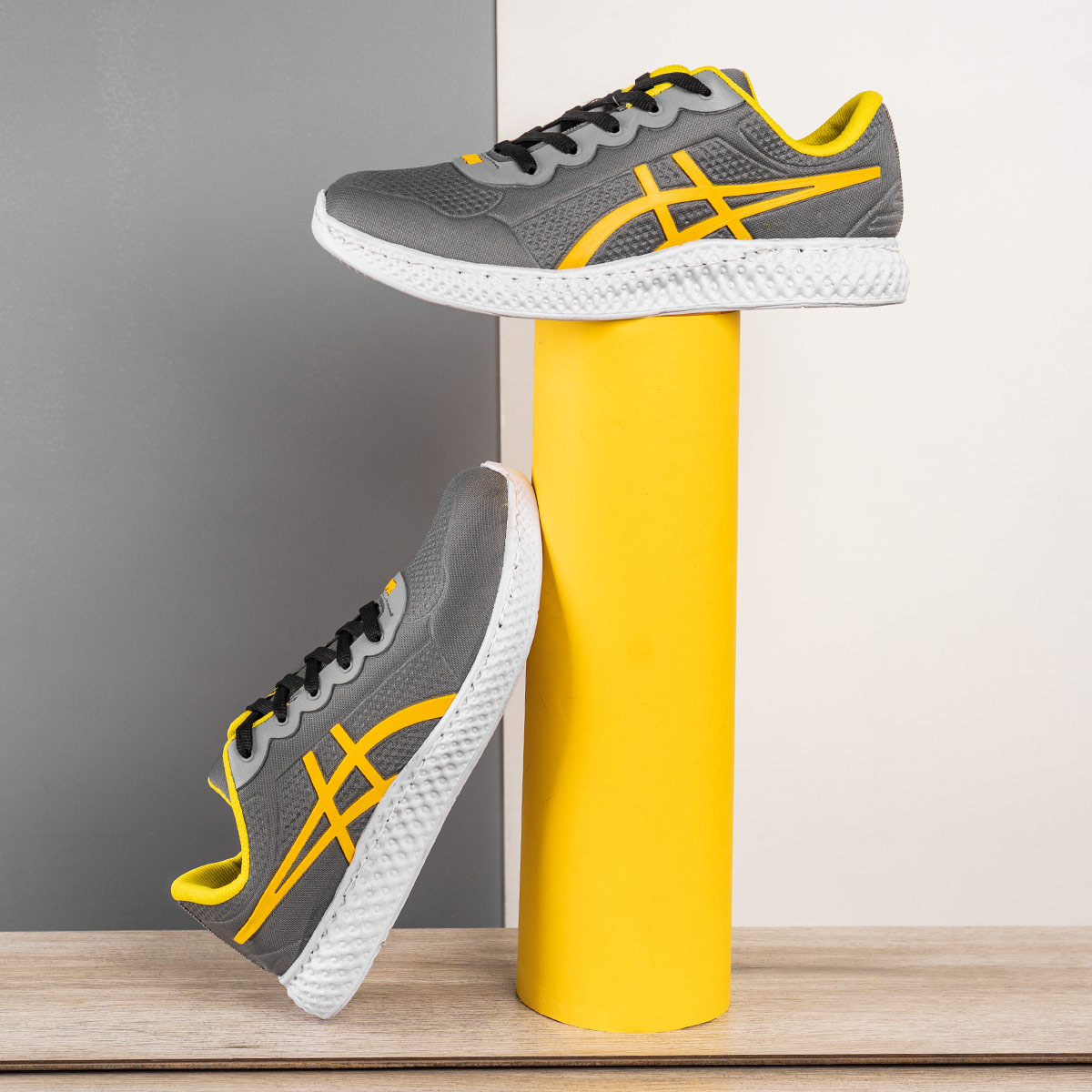 کفش ورزشی Asics مردانه طوسی زرد مدل Nardin(T)