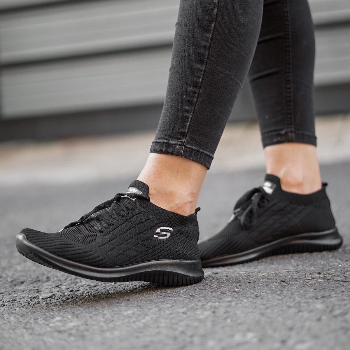 کفش ورزشی SKECHERS مشکی زنانه مدل Helena