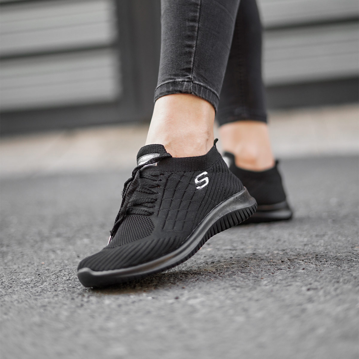 کفش ورزشی SKECHERS مشکی زنانه مدل Helena