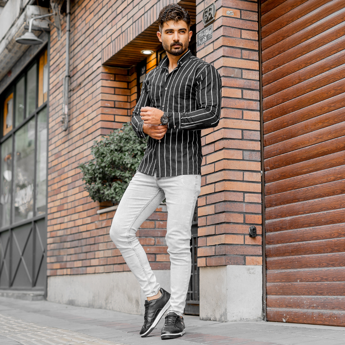 پیراهن مردانه راه راه سفیدمدل Melvis